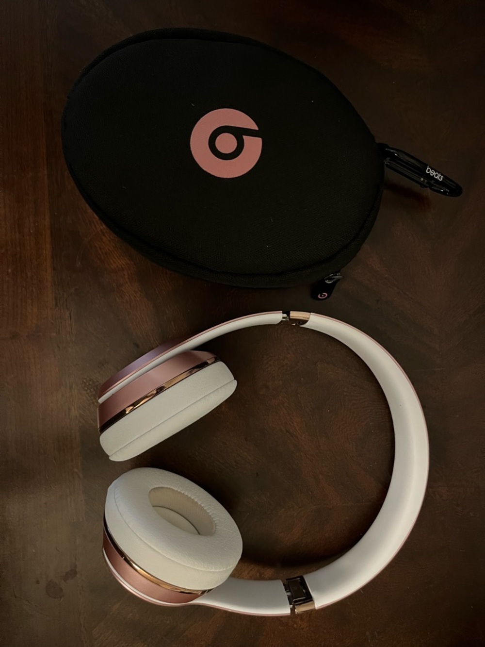 Beats by Dre Wireless Headphones in Rose Gold and White with case and charger